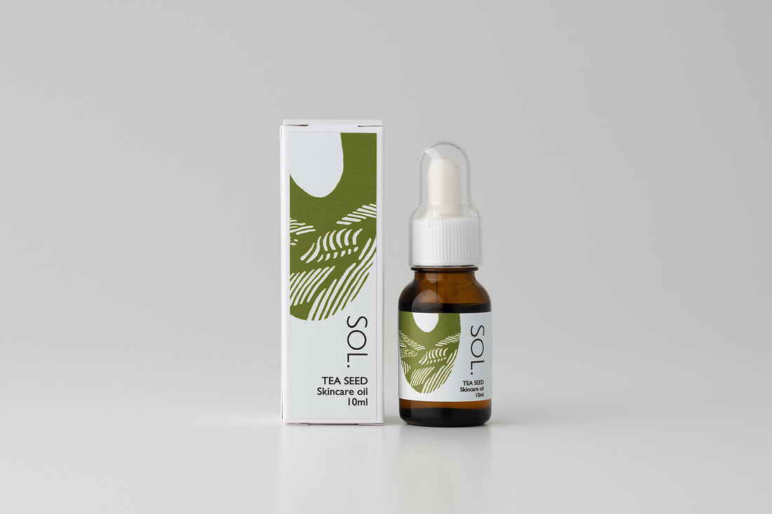 Масло для ухода за кожей с семенами чая.